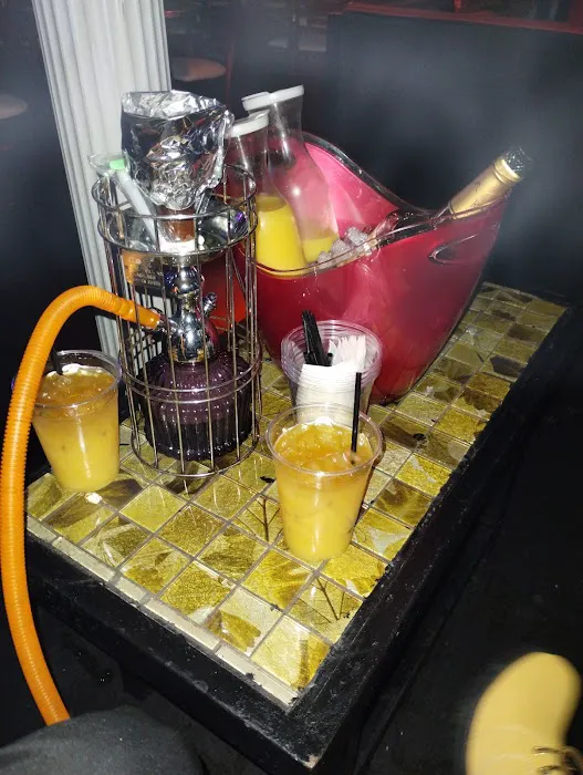 Phoenix Bar & Lounge Picture 9