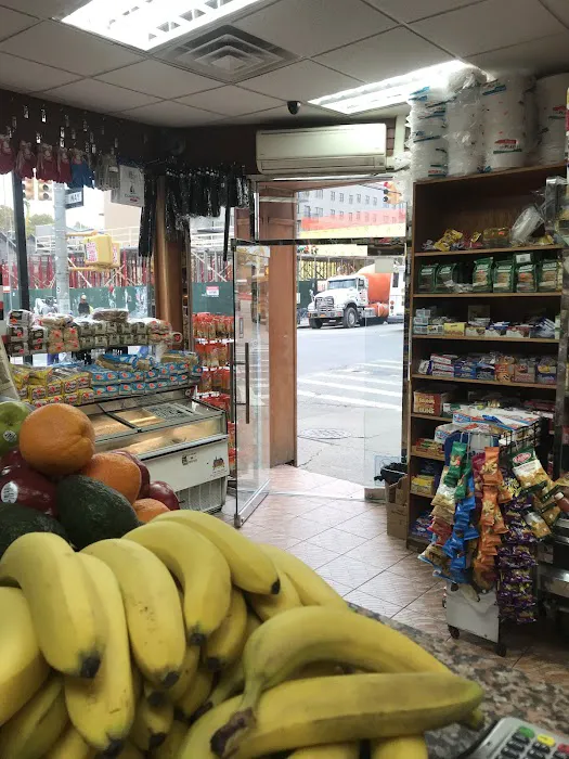 574 Marcy Deli Picture 9