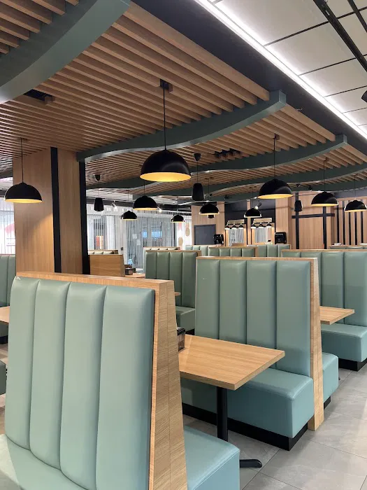 W Food Court Picture 5