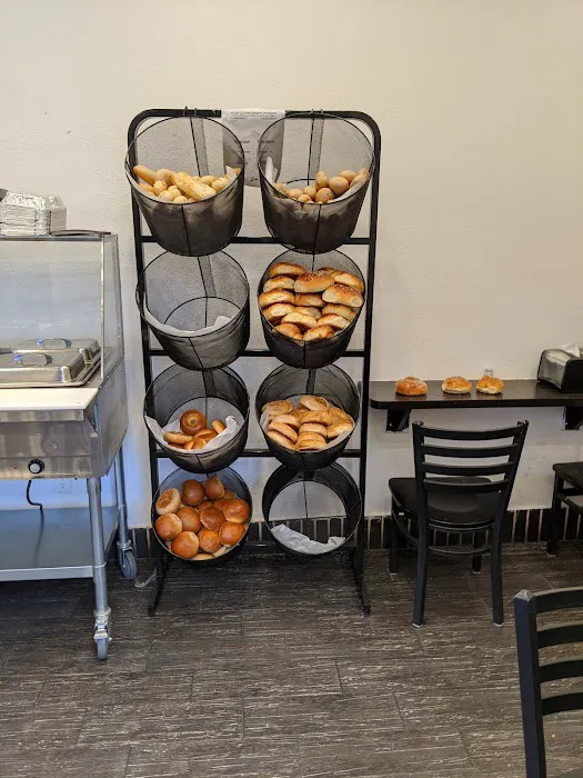 Black & White Kosher Bakery Picture 1