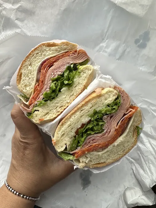 KNA Deli Picture 5