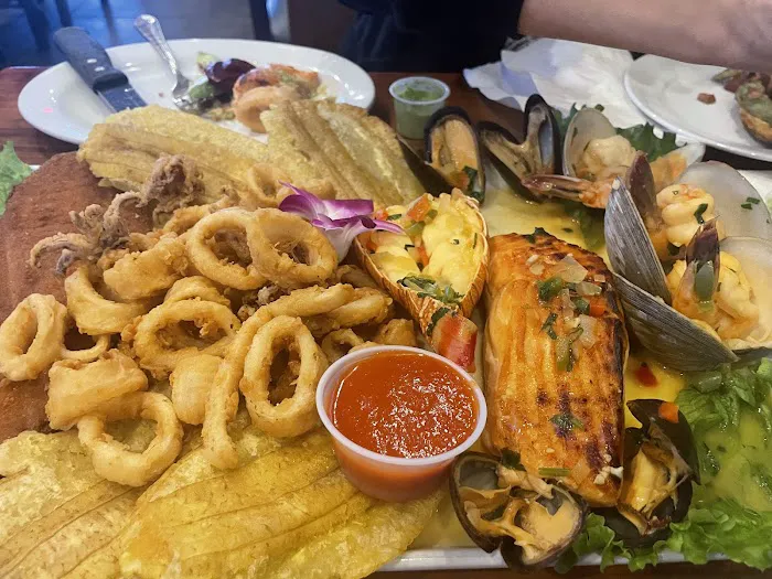 Leo’s Restaurant & Sports Bar Picture 1