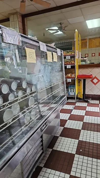 Max Bakery & Restaurant Picture 3
