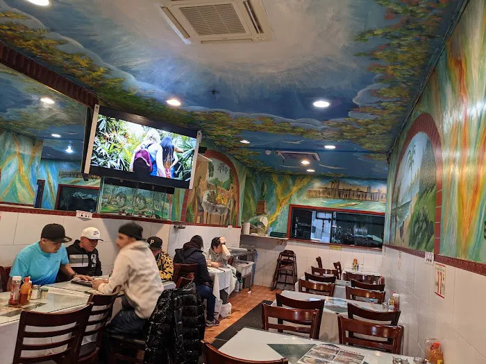 La Pequena Taste of Italy Pizzeria & Restaurant Picture 4