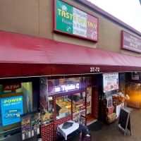 La Pequena Taste of Italy Pizzeria & Restaurant ico