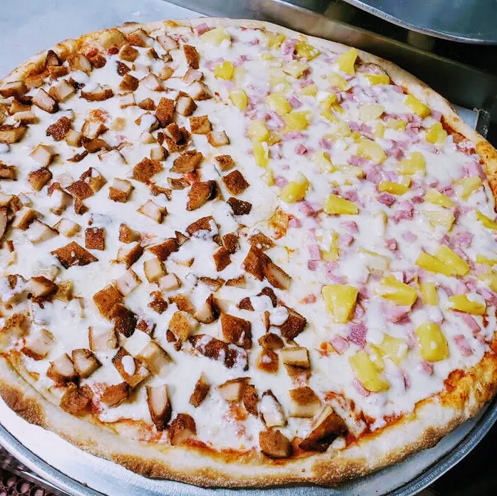La Pequena Taste of Italy Pizzeria & Restaurant Picture 5