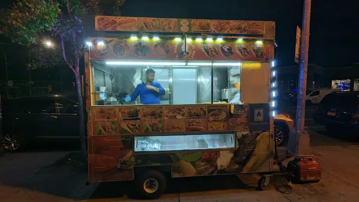 NYC HALAL FOOD CART Picture 9