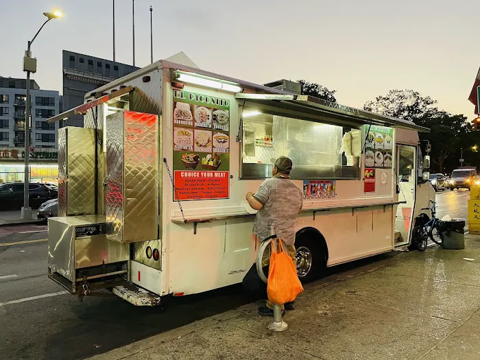 El Picosito Taco Truck Picture 1