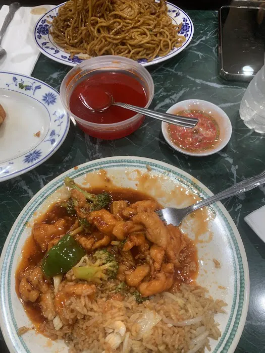 Halal Kitchen Picture 6