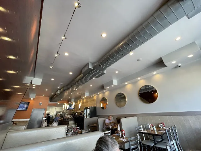 Good Eats Picture 1