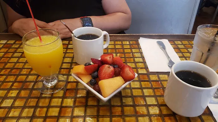 Good Eats Picture 3