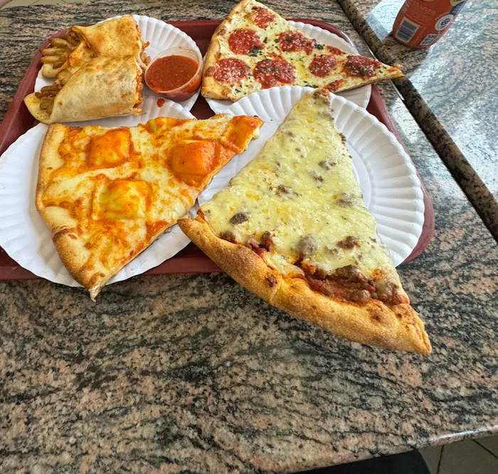 Rosa's Pizza Picture 3