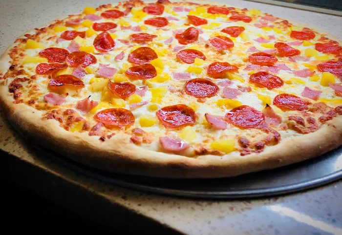 Uncle Thomas Pizza Picture 4
