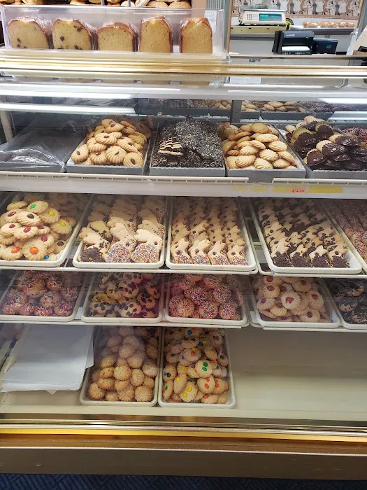 Buzzanca's Bakery & Cafe Picture 6