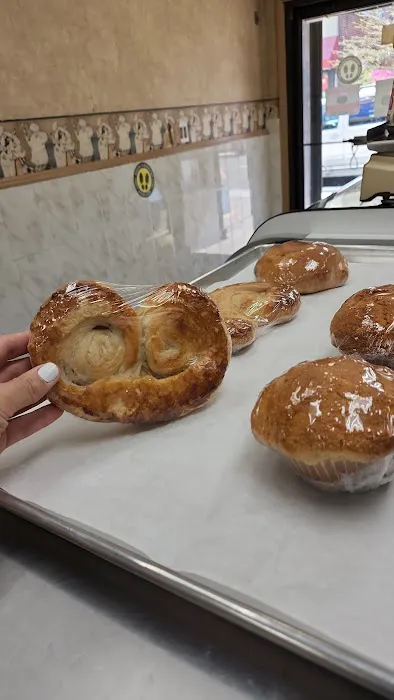 Buzzanca's Bakery & Cafe Picture 10