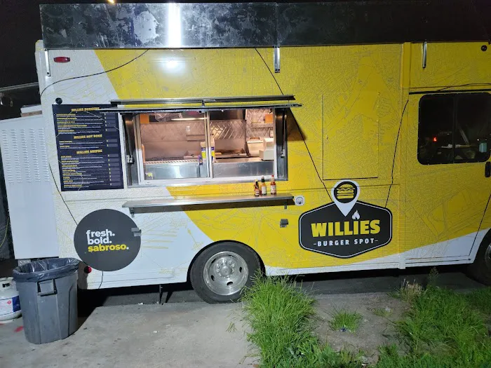 WILLIE'S BURGER SPOT Picture 8