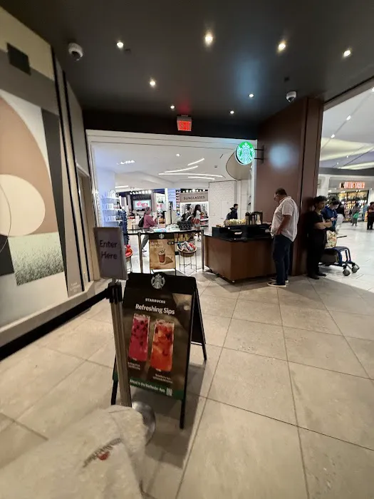 Starbucks Picture 2