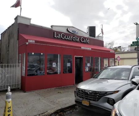 LaGuardia Cafe
