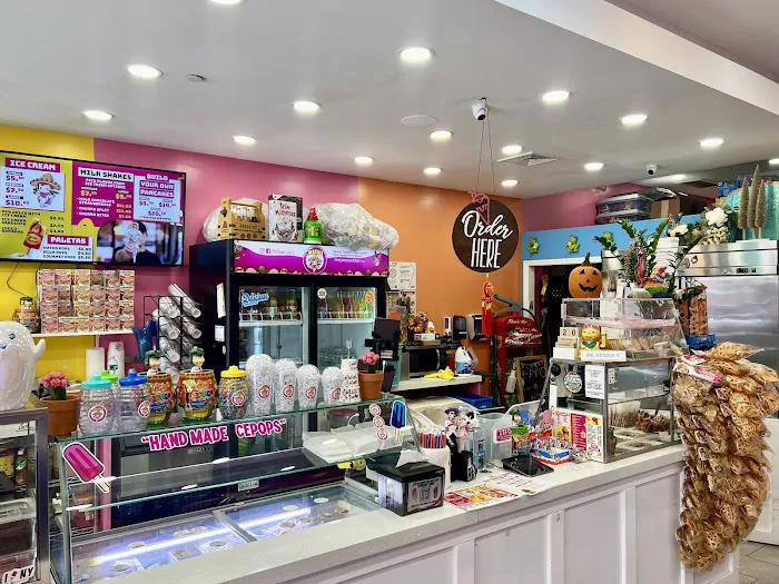 Mayas Snack Bar Picture 10