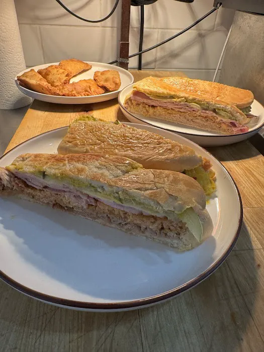 Tico's Cafetería Picture 5