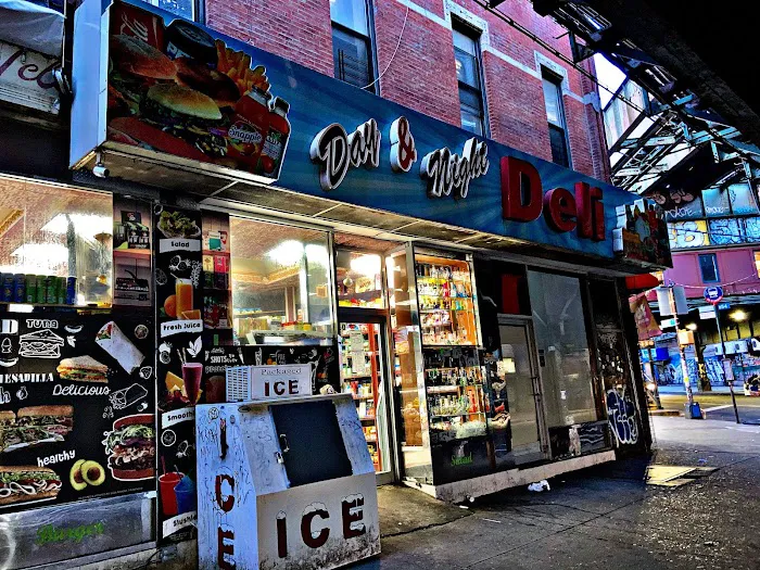 Day & Night Deli Picture 2