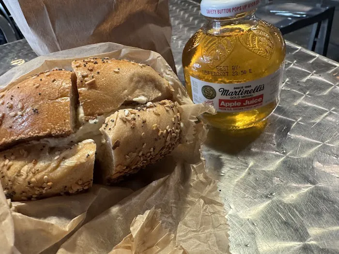 Knickerbocker Bagel Picture 10