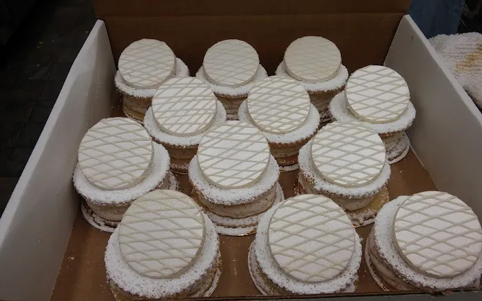Falkowitz Cakes And Desserts Picture 8