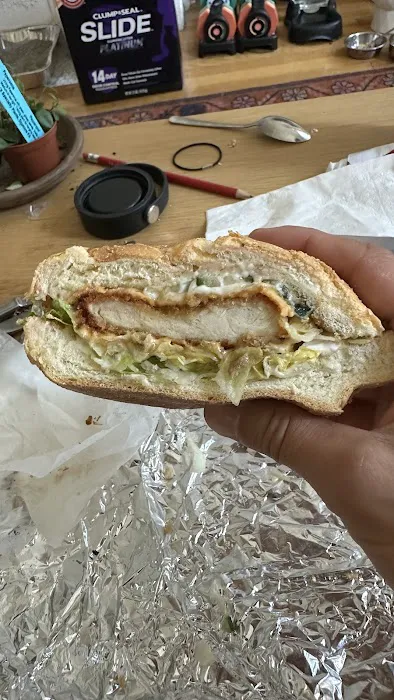 Mr. DELI & GRILL Picture 2