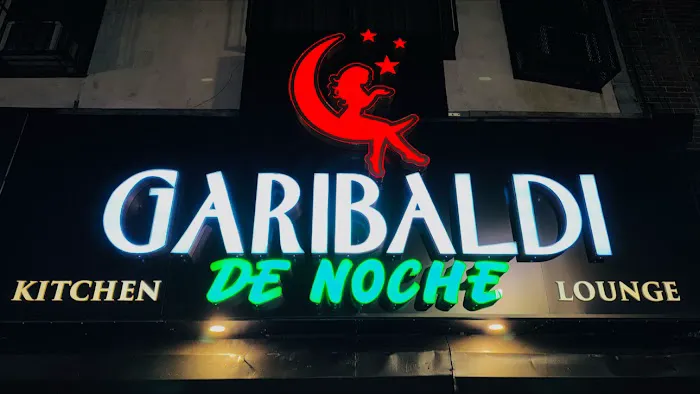 Garibaldi De Noche Picture 8