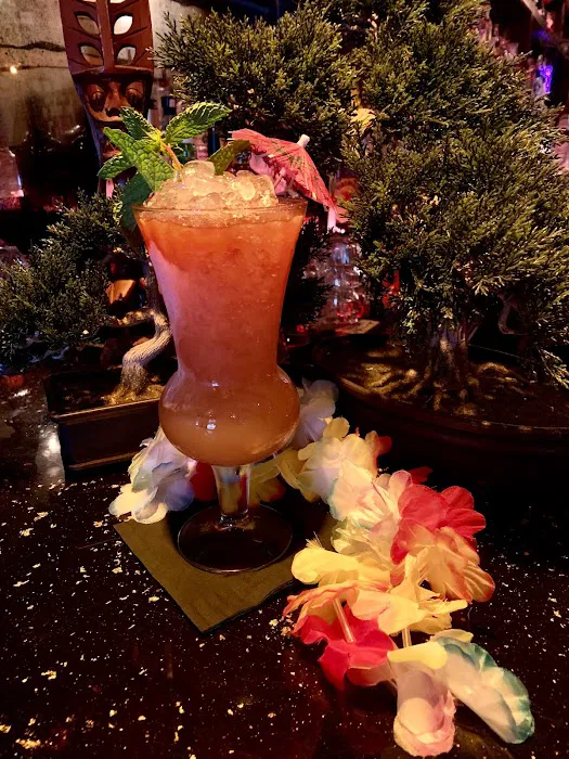 Abe's Pagoda Bar Picture 5