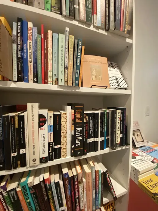 Hive Mind Books & Coffee Shop Picture 5