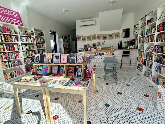 Hive Mind Books & Coffee Shop Picture 3
