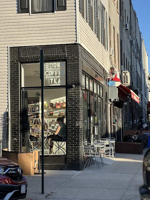 Hive Mind Books & Coffee Shop Picture 10