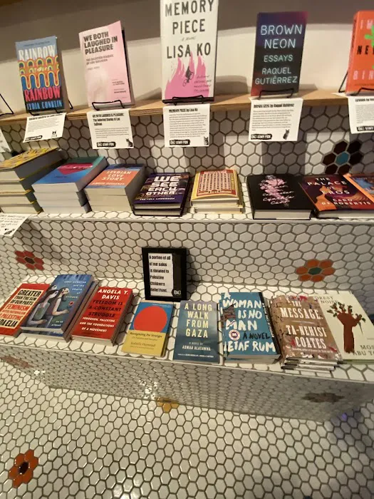 Hive Mind Books & Coffee Shop Picture 4