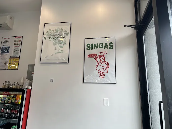 Singas Famous Pizza Picture 1