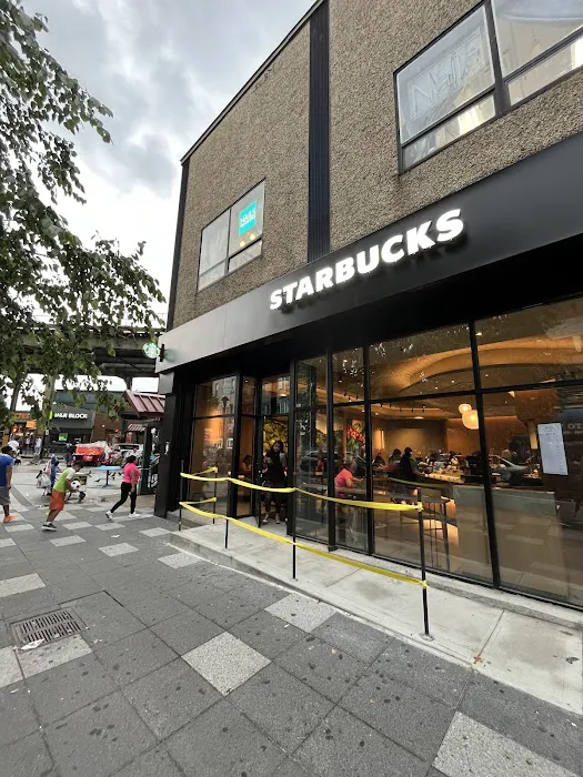 Starbucks Picture 4