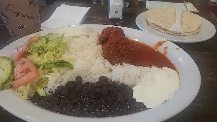 Mi Pequeño Restaurant Picture 2