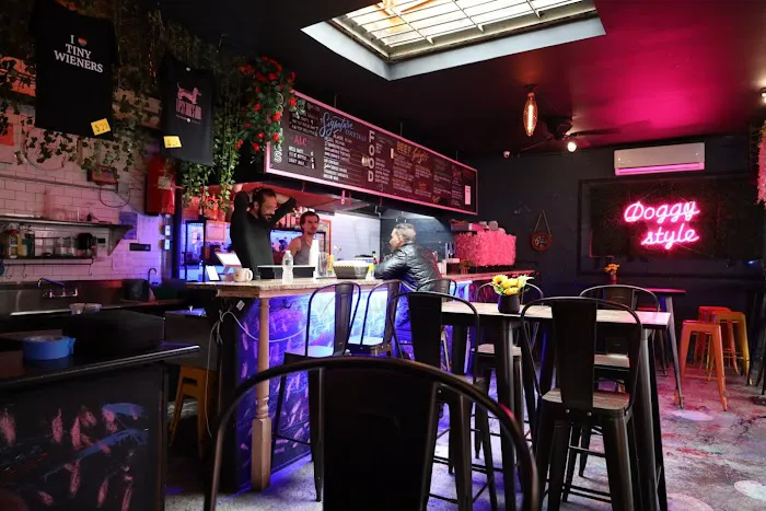 MIRAGE MINGLE BAR &MUSIC VENUE Picture 10