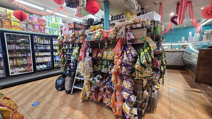 Danny Deli Picture 1