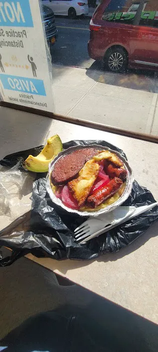 Danny Deli Picture 4