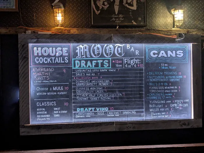 Moot Bar Picture 7