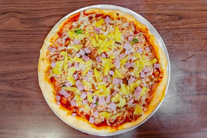 George's Pizzaria Inc Picture 3