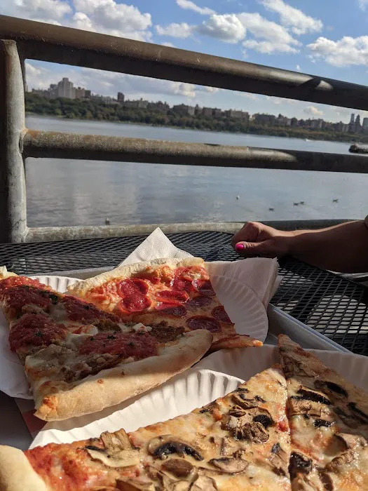 Exclusive Pizza Picture 4