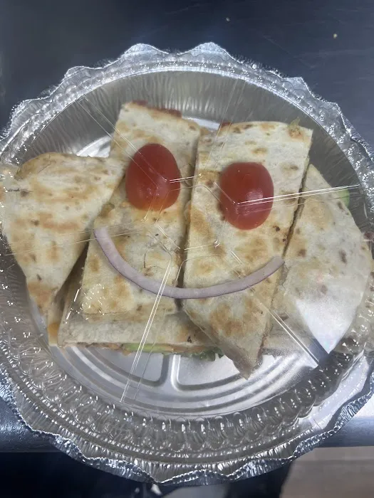 Happy deli Picture 1