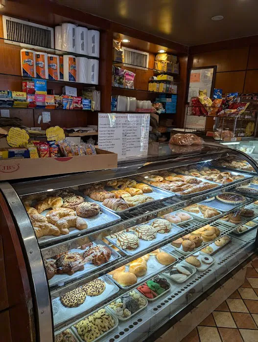 Fort Washington Bakery & Deli Picture 8