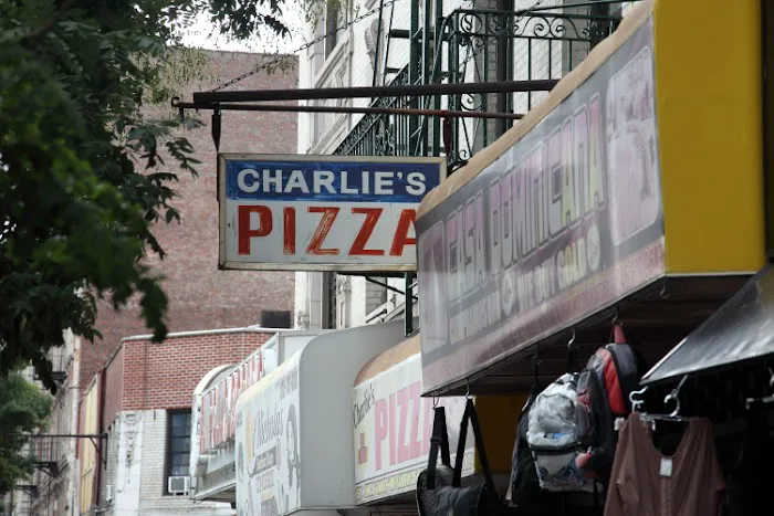Charlie's Pizza Picture 2