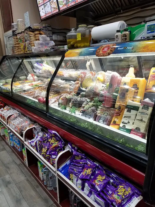 Walton Avenue Deli Picture 8