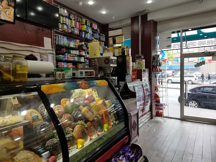 Walton Avenue Deli Picture 7