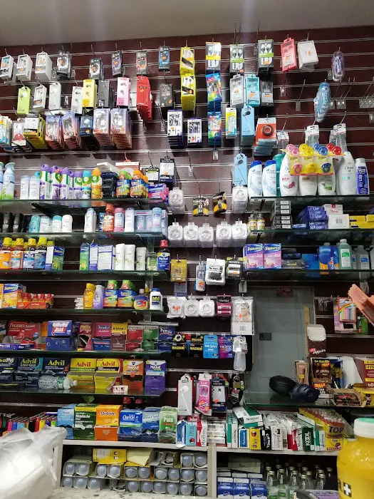 Walton Avenue Deli Picture 10