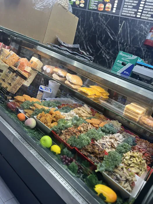 Chop chop deli Picture 4